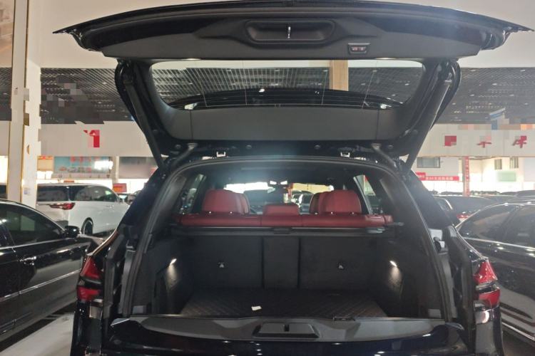 Used BMW X5 2026 Model, xDrive 40Li M Sport Night Package Trunk