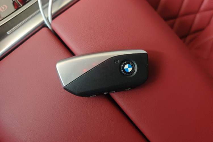 Used BMW X5 2026 Model, Facelifted xDrive 30Li Premium M Sport Night Package Vehicle Key