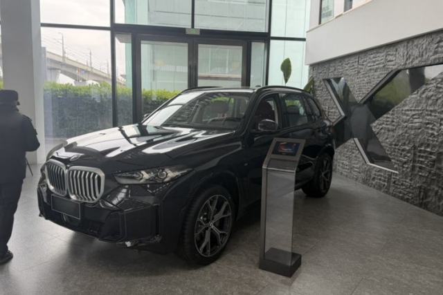 Used BMW X5 2026 Model, Facelifted xDrive 30Li Premium M Sport Night Package