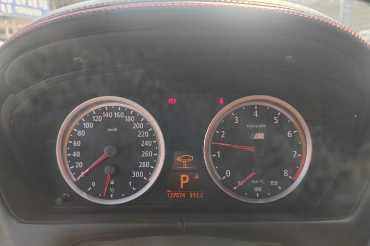 Used BMW X5 M 2010 X5 M Odometer Close Up