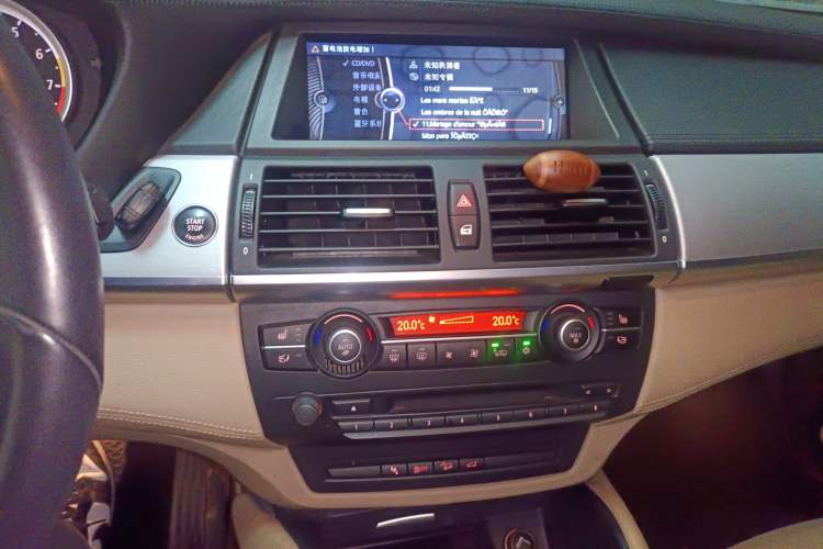 Used BMW X5 M 2010 X5 M Audio And AC Panel