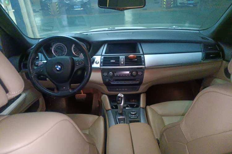Used BMW X5 M 2010 X5 M Center Console