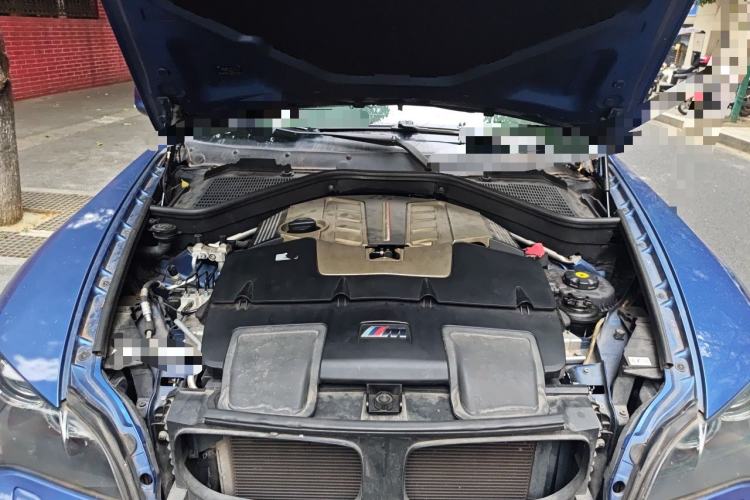 Used BMW X5 M 2010 X5 M Engine Bay