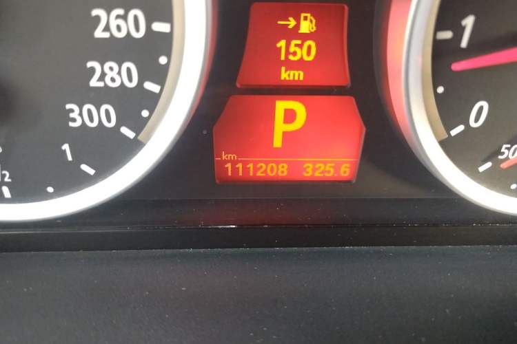Used BMW X5 M 2010 X5 M Odometer Close Up