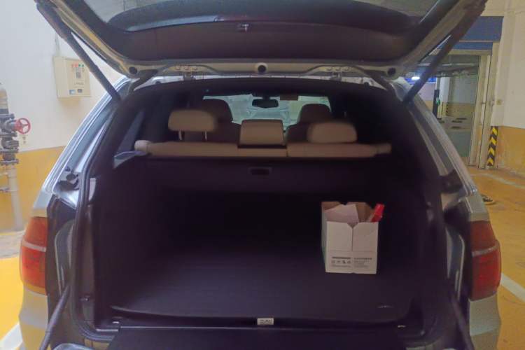Used BMW X5 M 2010 X5 M Trunk