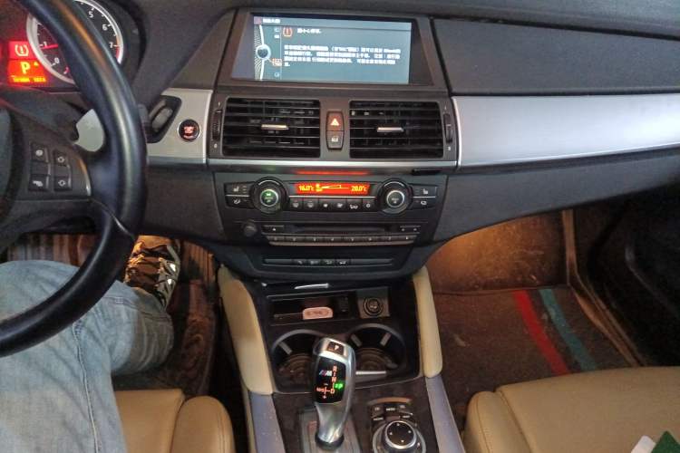 Used BMW X5 M 2010 X5 M Audio And AC Panel