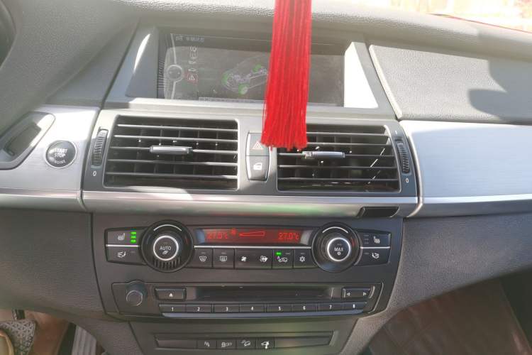 Used BMW X5 M 2010 X5 M Audio And AC Panel
