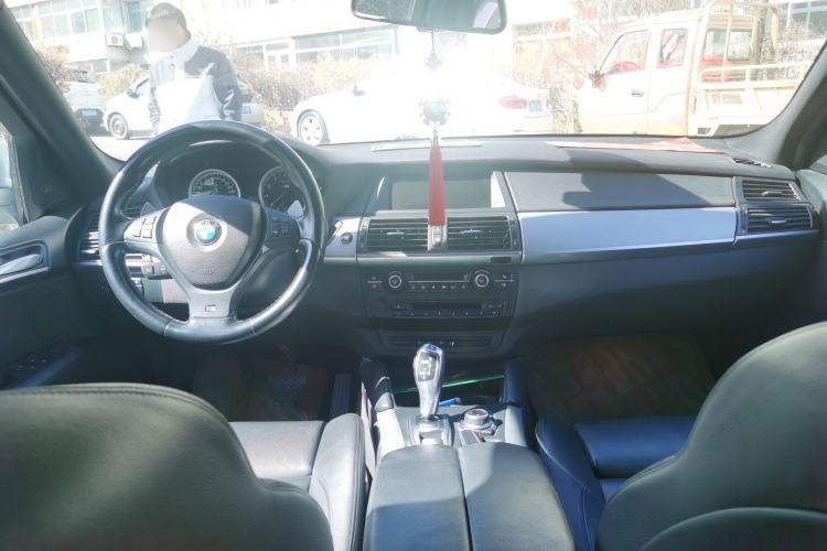 Used BMW X5 M 2010 X5 M Center Console