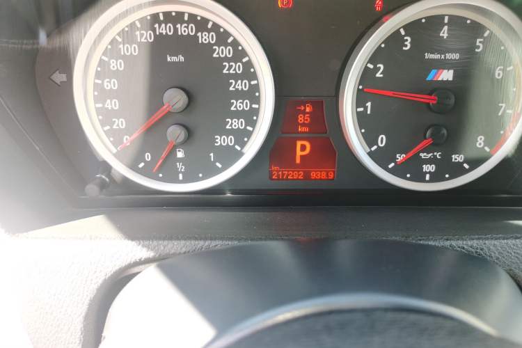 Used BMW X5 M 2010 X5 M Odometer Close Up