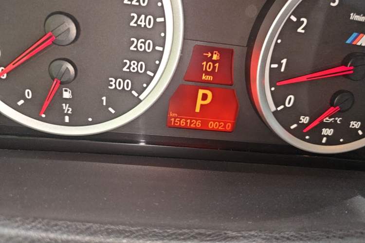 Used BMW X5 M 2010 X5 M Odometer Close Up