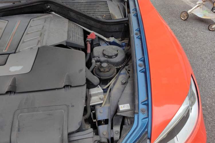 Used BMW X5 M 2013 X5 M Engine Bay Left