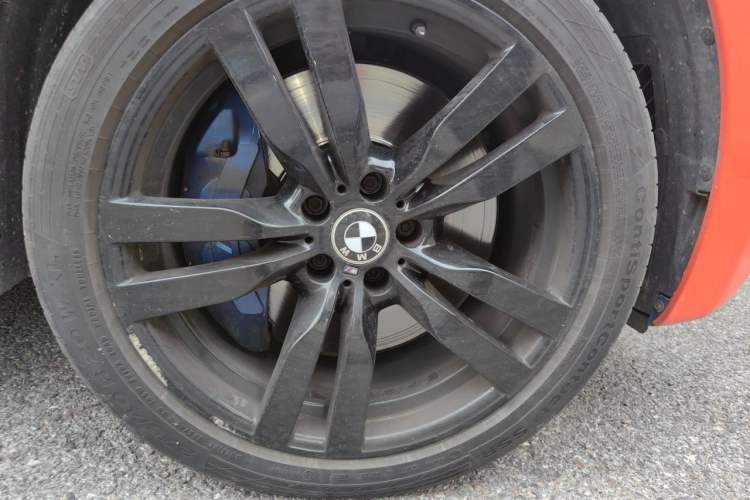 Used BMW X5 M 2013 X5 M Right Front Wheel Hub