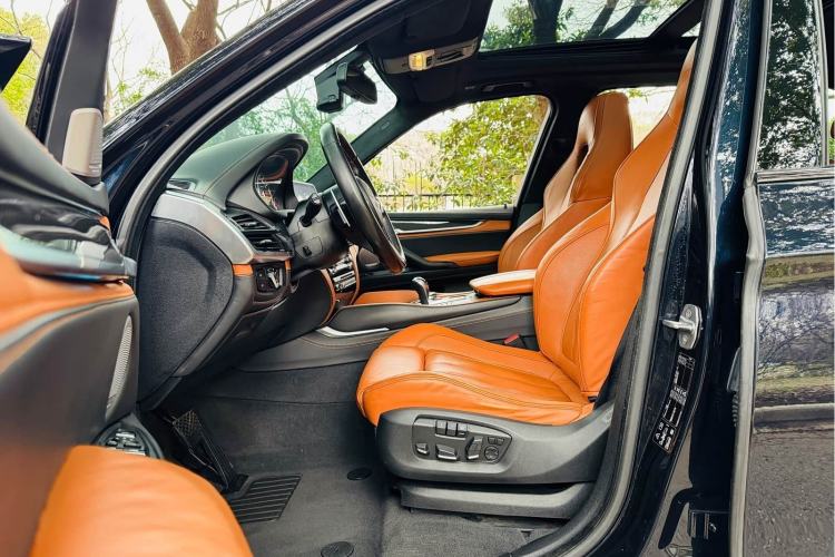 Used BMW X5 M 2015 X5 M Interior 1