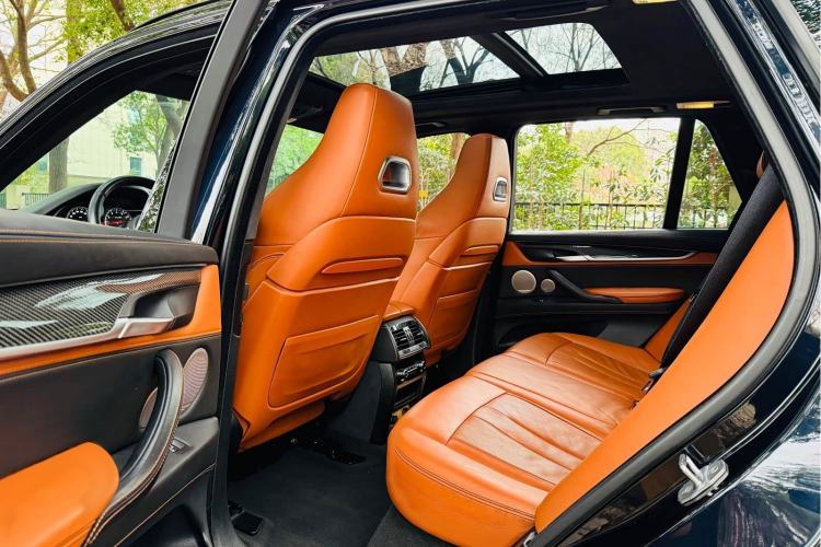 Used BMW X5 M 2015 X5 M Interior 3