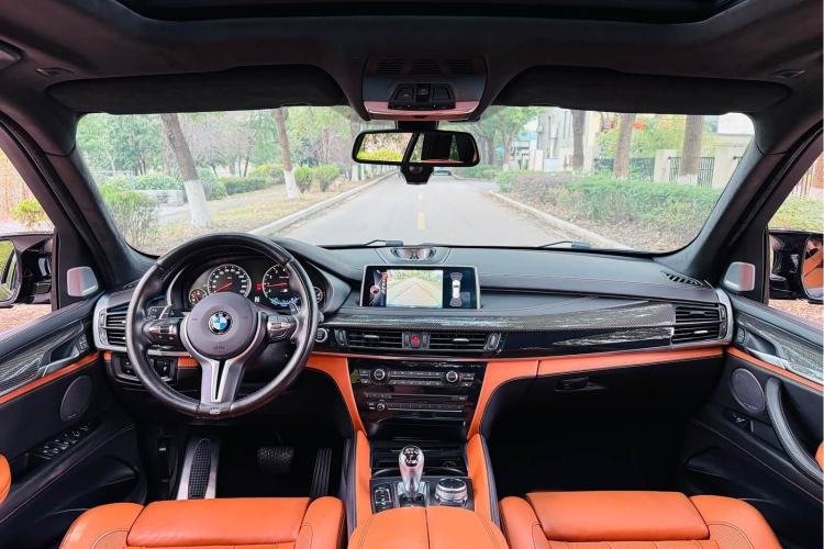 Used BMW X5 M 2015 X5 M Interior 4