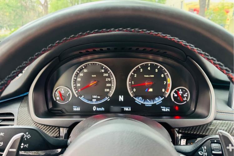 Used BMW X5 M 2015 X5 M Interior 7