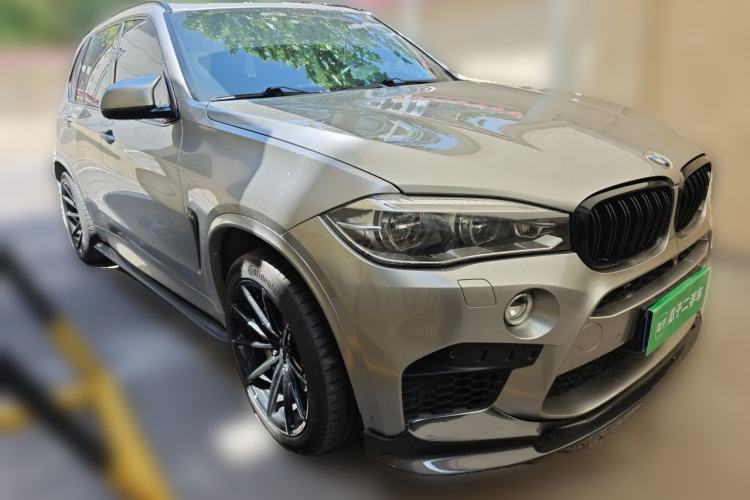 Used BMW X5 M 2015 X5 M Front Right 45 Deg