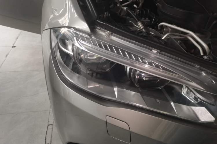 Used BMW X5 M 2015 X5 M Right Front Headlight