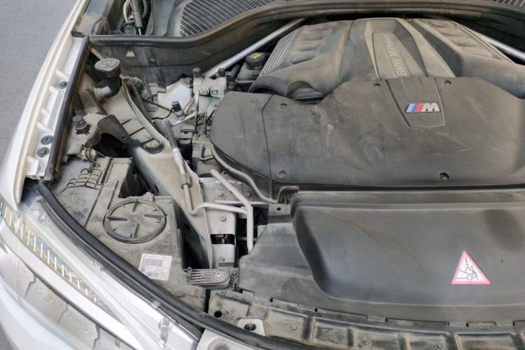 Used BMW X5 M 2015 X5 M Engine Bay Right
