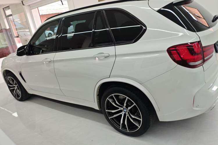 Used BMW X5 M 2015 X5 M Exterior 3