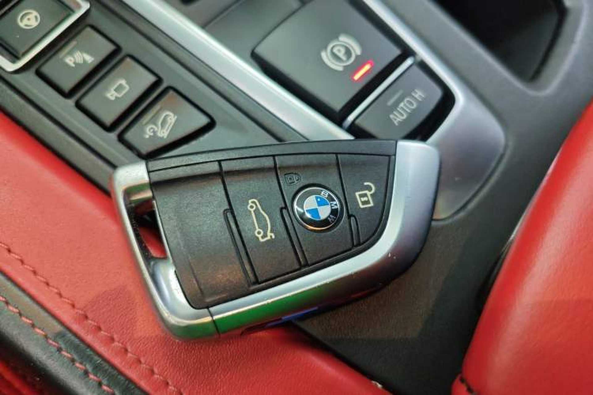 Used BMW X5 M 2015 X5 M Interior 1