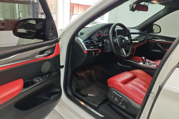 Used BMW X5 M 2015 X5 M Interior 3