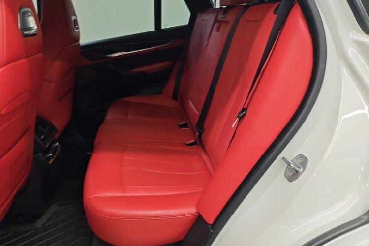 Used BMW X5 M 2015 X5 M Interior 4