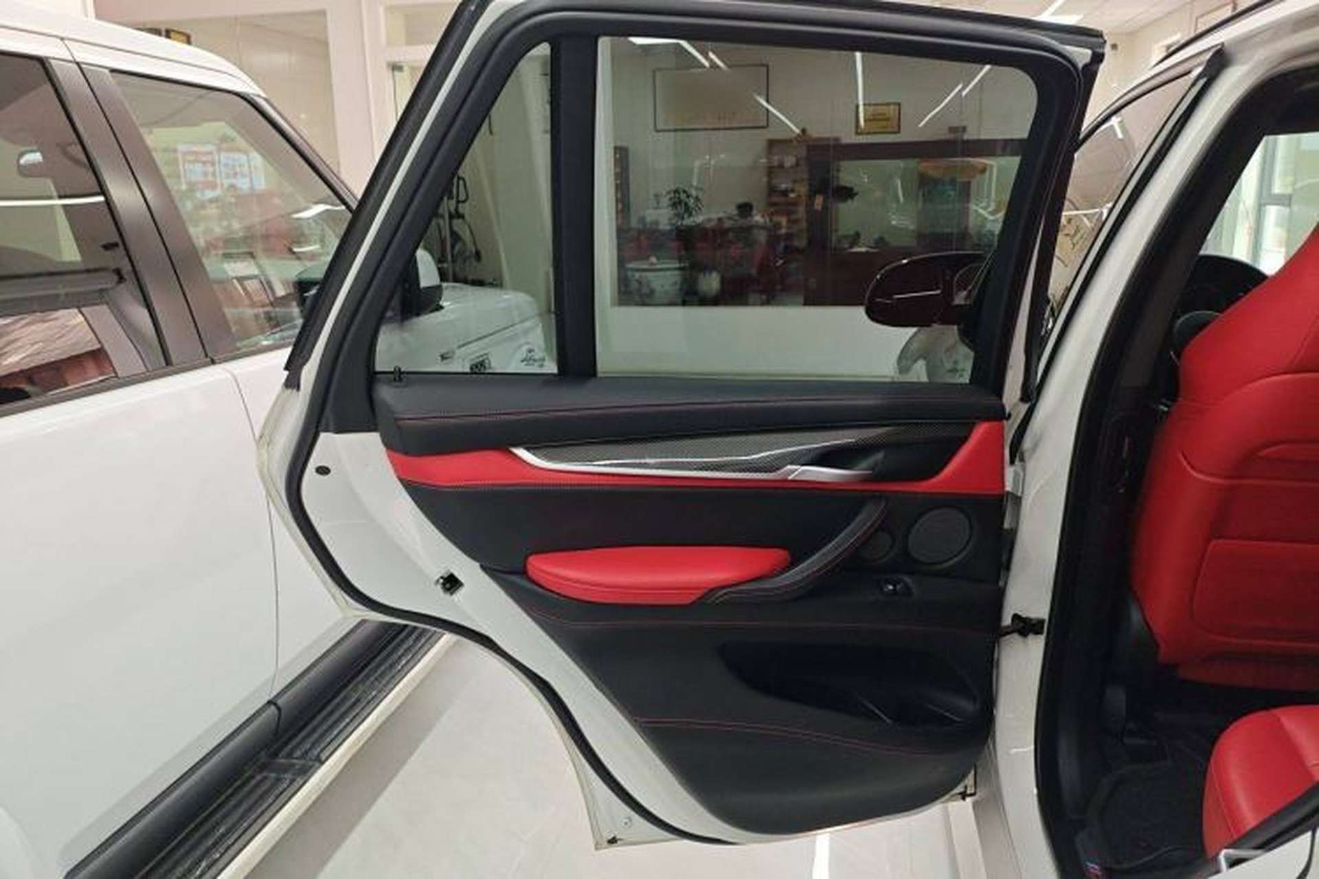 Used BMW X5 M 2015 X5 M Interior 8