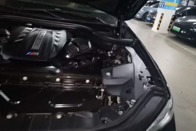 Used BMW X5 M 2020 X5 M Engine Bay Left