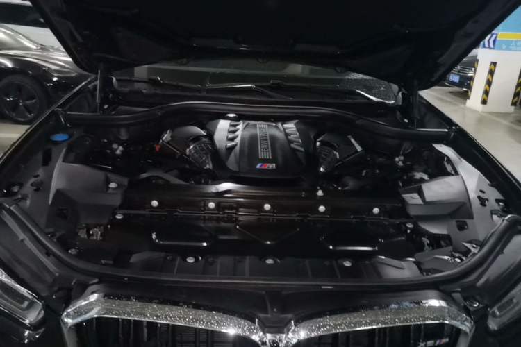 Used BMW X5 M 2020 X5 M Engine Bay