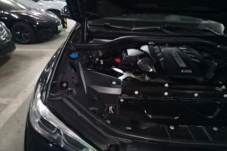 Used BMW X5 M 2020 X5 M Engine Bay Right