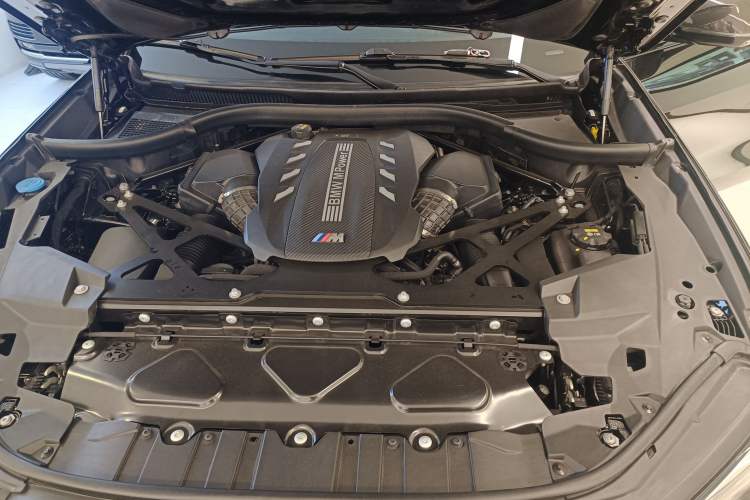 Used BMW X5 M 2020 X5 M Engine Bay