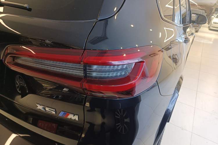 Used BMW X5 M 2020 X5 M Exterior 2