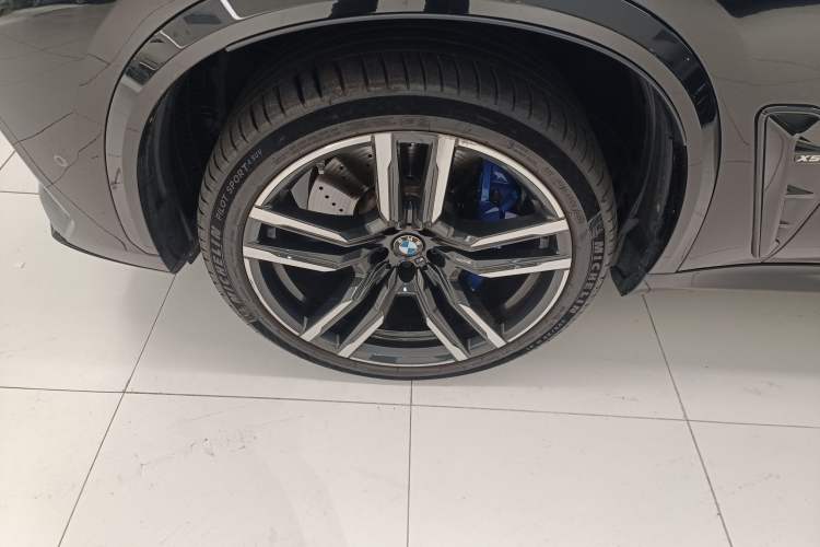 Used BMW X5 M 2020 X5 M Exterior 3