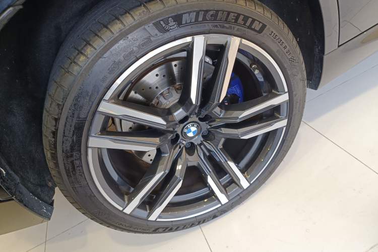 Used BMW X5 M 2020 X5 M Exterior 4