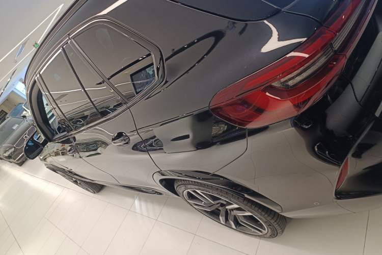Used BMW X5 M 2020 X5 M Left Side