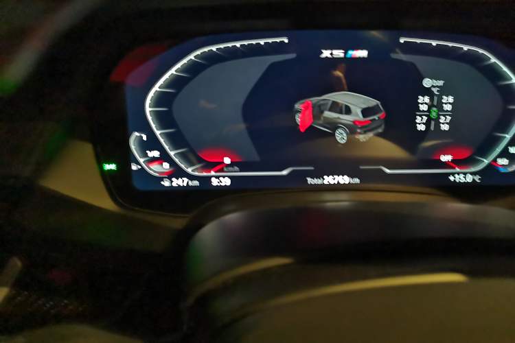 Used BMW X5 M 2020 X5 M Odometer Close Up