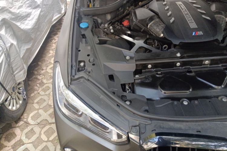 Used BMW X5 M 2020 X5 M Engine Bay Right
