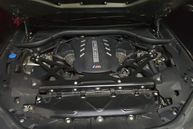 Used BMW X5 M 2020 X5 M Engine Bay