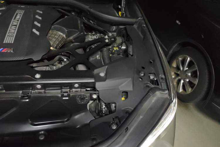 Used BMW X5 M 2020 X5 M Engine Bay Left