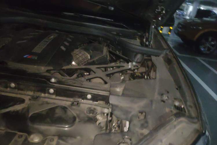 Used BMW X5 M 2020 X5 M Engine Bay Left