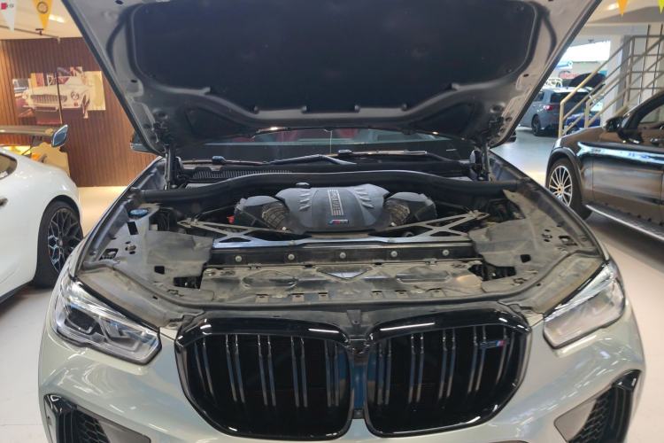 Used BMW X5 M 2020 X5 M Engine Bay