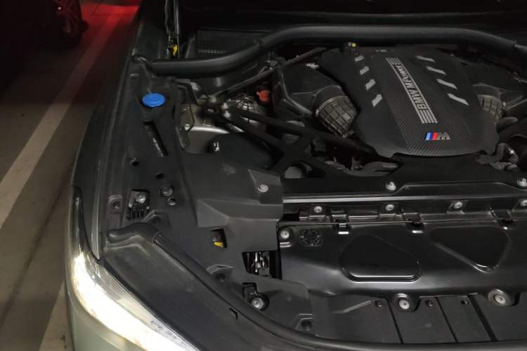Used BMW X5 M 2020 X5 M Engine Bay Right