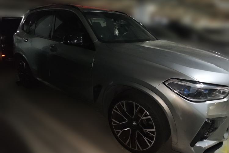 Used BMW X5 M 2020 X5 M Front Right 45 Deg