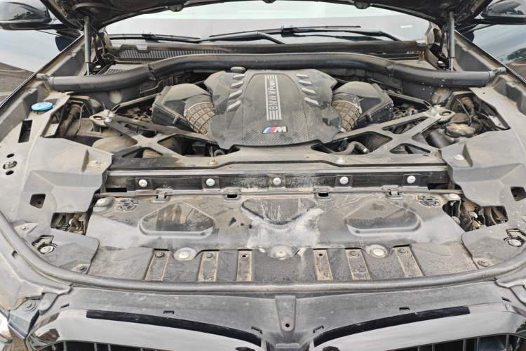 Used BMW X5 M 2022 X5 M Engine Bay
