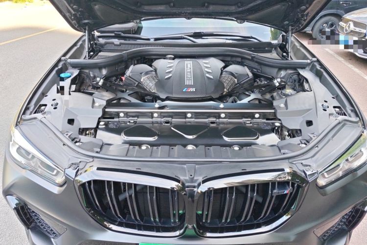Used BMW X5 M 2022 X5 M Engine Bay
