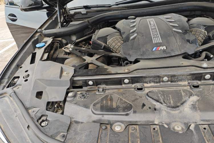 Used BMW X5 M 2022 X5 M Engine Bay Right