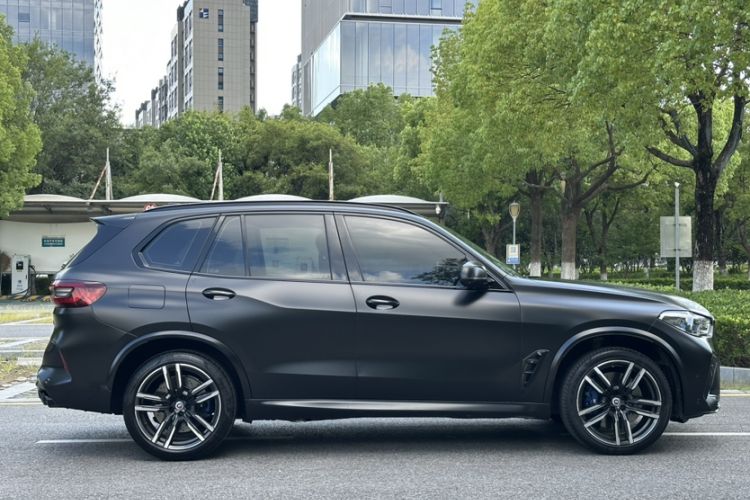 Used BMW X5 M 2022 X5 M Exterior 4