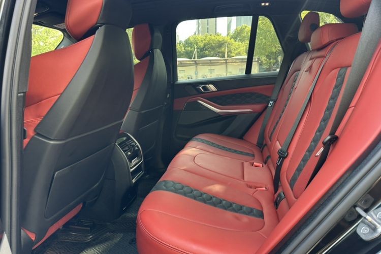 Used BMW X5 M 2022 X5 M Interior 4