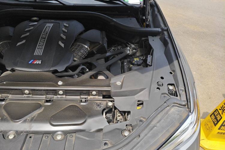 Used BMW X5 M 2022 X5 M Engine Bay Left